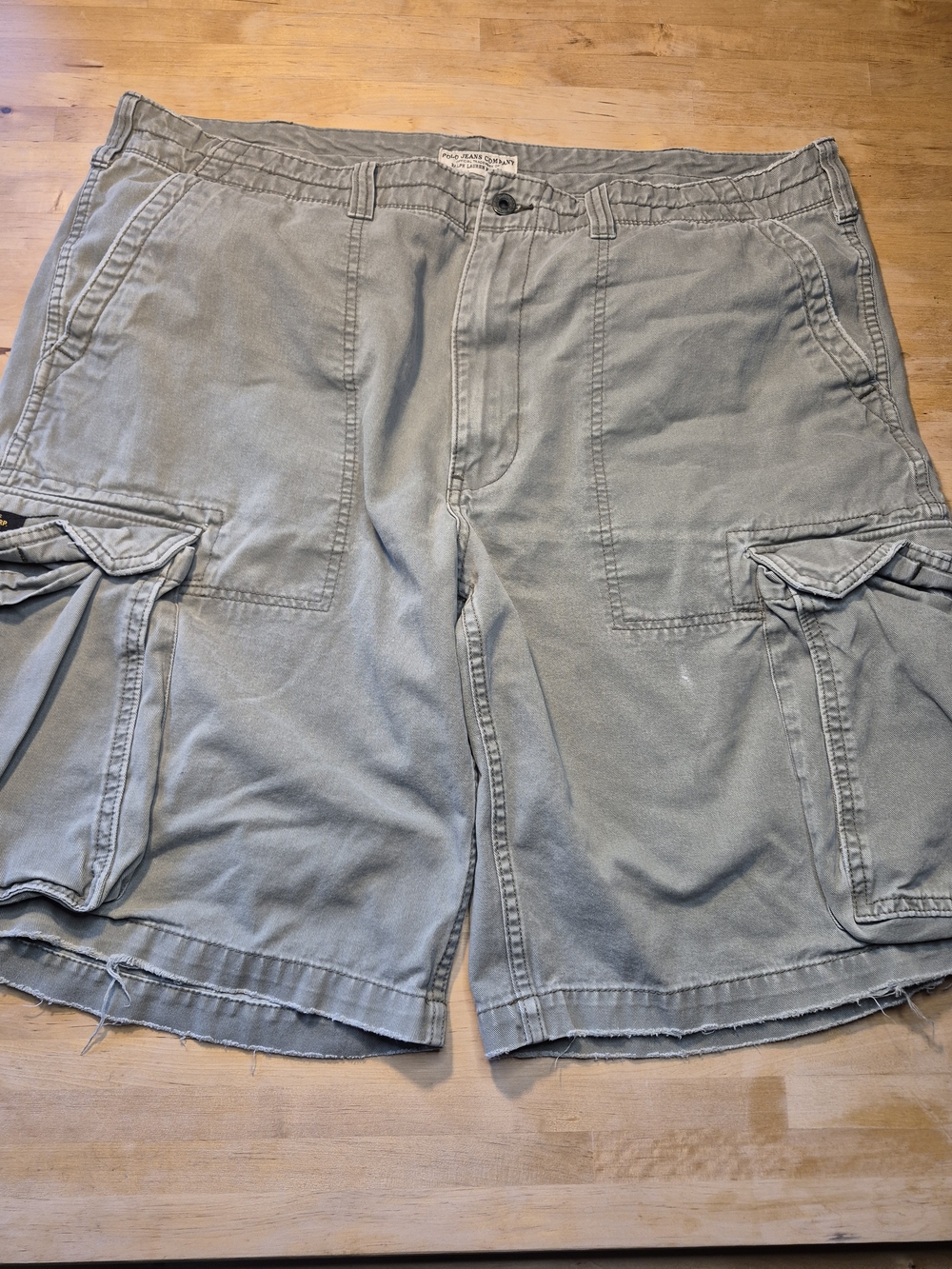 Ralph Lauren Men's Cargo Shorts in Olive Green